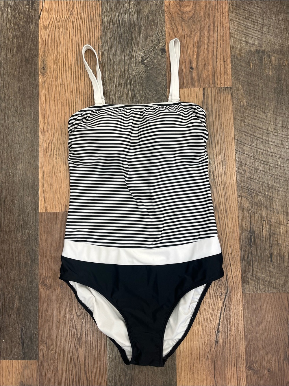VENUS Black and White Striped One-Piece Swimsuit